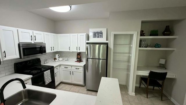 15000 W Airport Boulevard, Sugar Land, TX 77498
