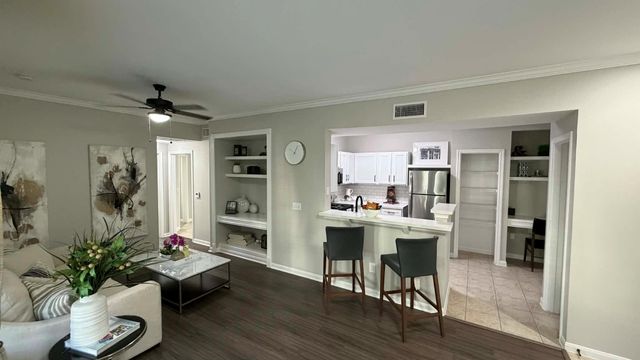 15000 W Airport Boulevard, Sugar Land, TX 77498