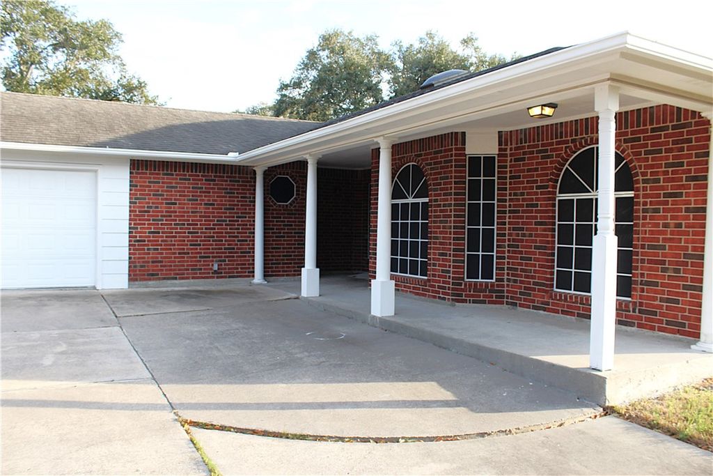 4125 Rapids Dr, Corpus Christi, TX 78410