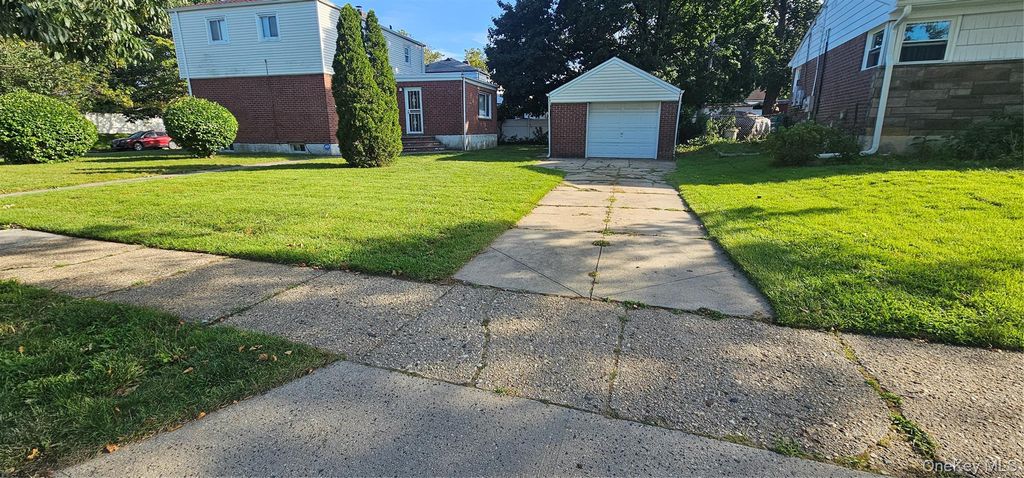 502 Croydon Road, Elmont, NY 11003 — photo 3