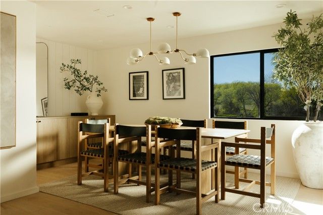 5557 Franrivers Avenue, Woodland Hills (los Angeles), CA 91367