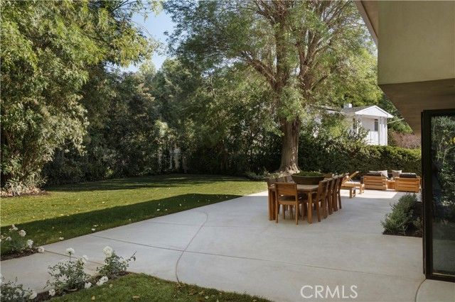 5557 Franrivers Avenue, Woodland Hills (los Angeles), CA 91367