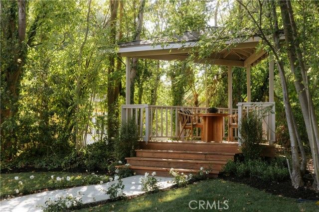 5557 Franrivers Avenue, Woodland Hills (los Angeles), CA 91367