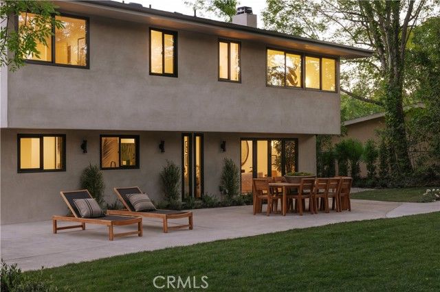 5557 Franrivers Avenue, Woodland Hills (los Angeles), CA 91367