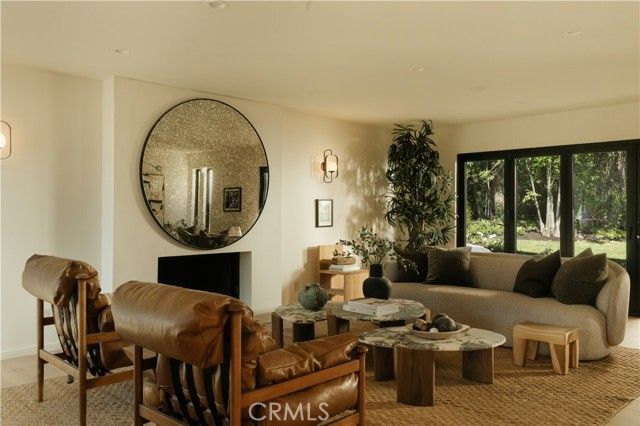 5557 Franrivers Avenue, Woodland Hills (los Angeles), CA 91367