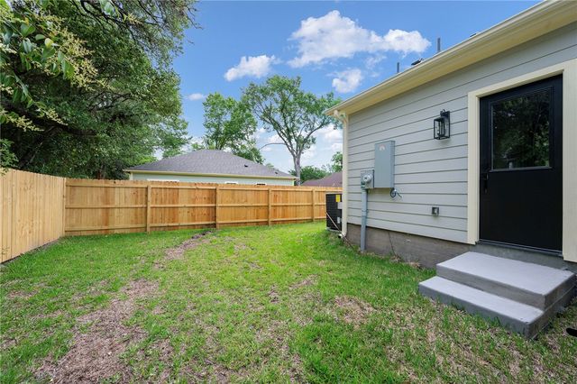804 East 27th Street, Bryan, TX 77803