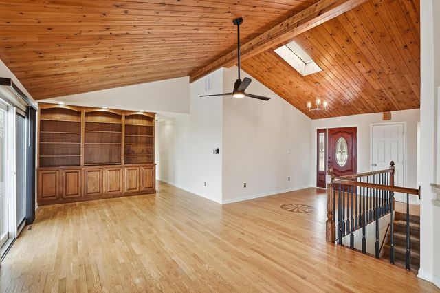 22 Skyline Drive, Portage, IN 46368