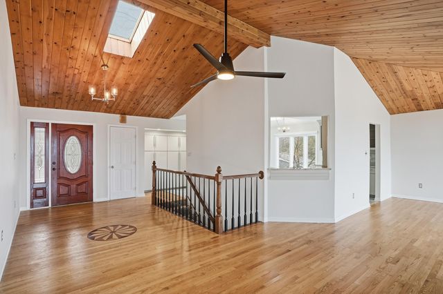 22 Skyline Drive, Portage, IN 46368