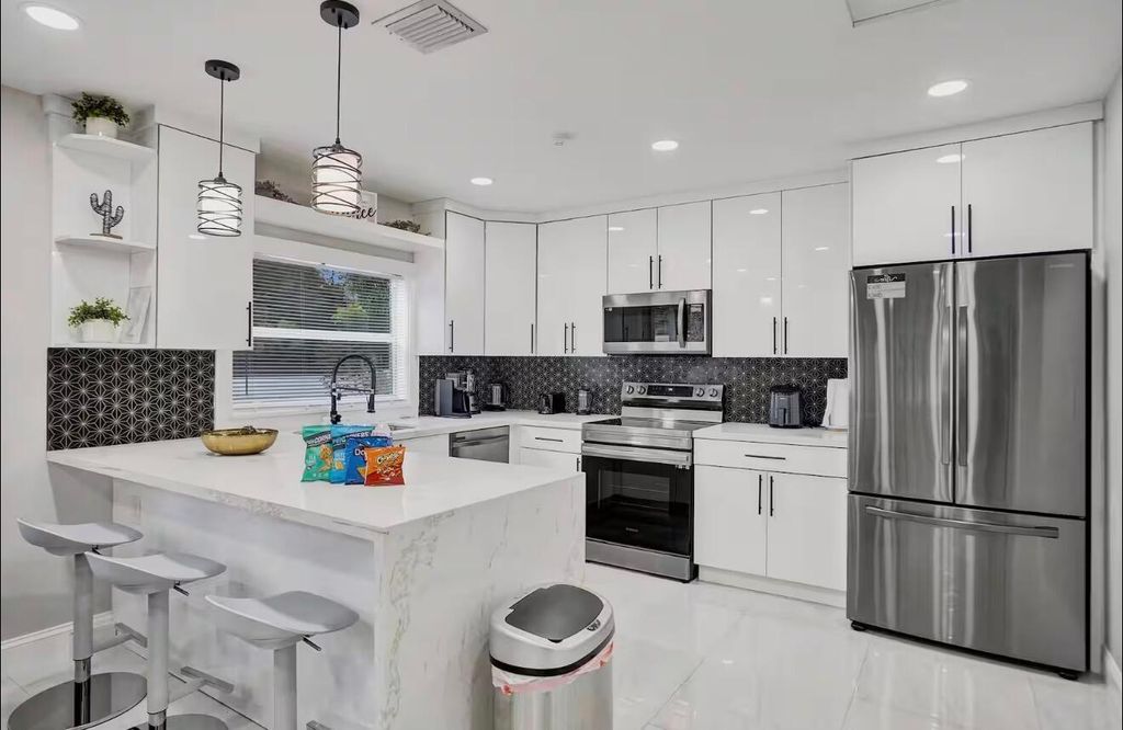1701 Jefferson Street, Hollywood, FL 33020