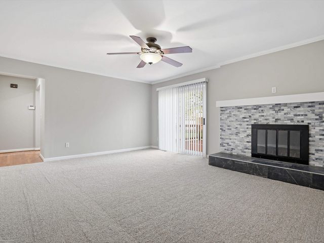 1405 Shaker Drive, Troy, MI 48083