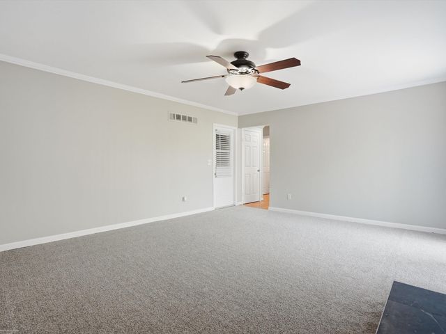 1405 Shaker Drive, Troy, MI 48083