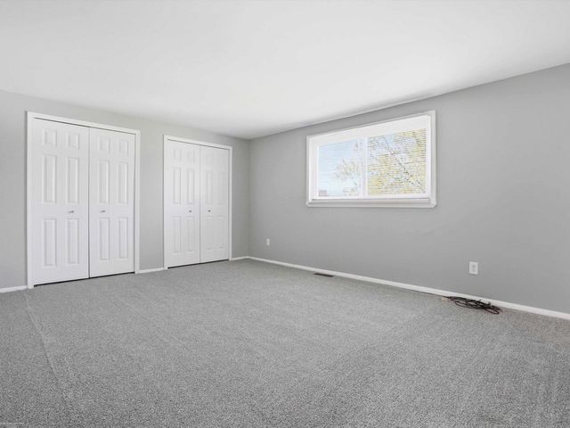 1405 Shaker Drive, Troy, MI 48083