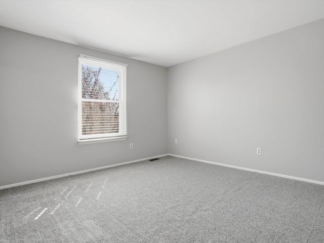 1405 Shaker Drive, Troy, MI 48083