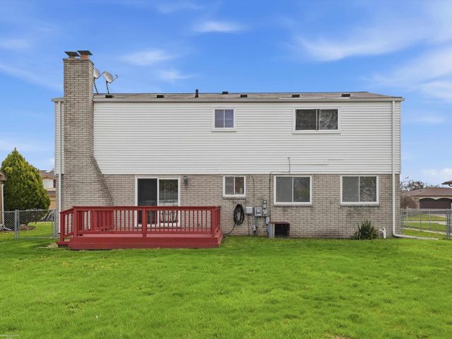 1405 Shaker Drive, Troy, MI 48083
