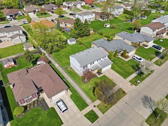 1405 Shaker Drive, Troy, MI 48083