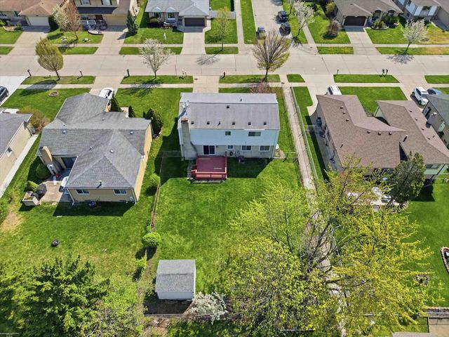 1405 Shaker Drive, Troy, MI 48083