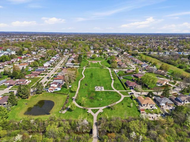 1405 Shaker Drive, Troy, MI 48083