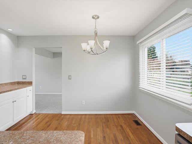 1405 Shaker Drive, Troy, MI 48083