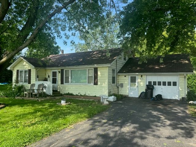 3707 N Fairview Avenue, Johnsburg, IL 60051