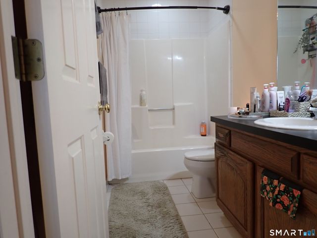 2612 North Avenue A6, Bridgeport, CT 06604