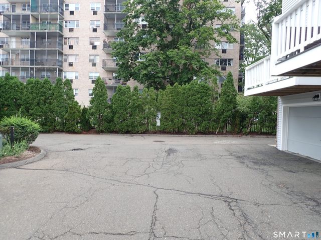 2612 North Avenue A6, Bridgeport, CT 06604