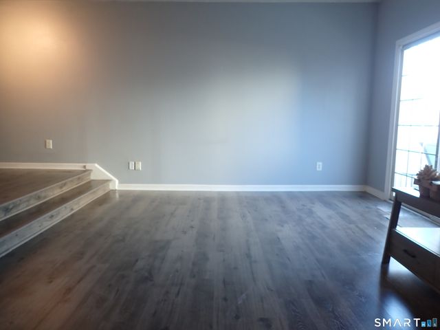 2612 North Avenue A6, Bridgeport, CT 06604
