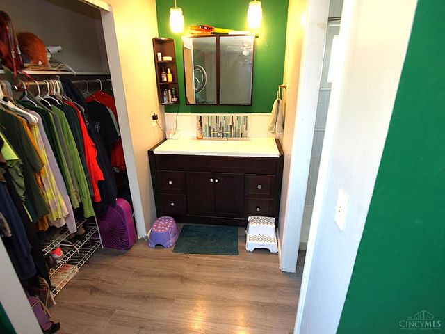 4362 Cloverhill Terrace, Delhi Twp, OH 45238