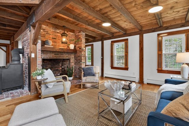 70 Uncle Deane's Rd, Chatham, MA 02659