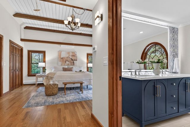 70 Uncle Deane's Rd, Chatham, MA 02659