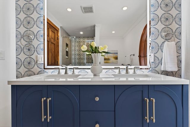 70 Uncle Deane's Rd, Chatham, MA 02659