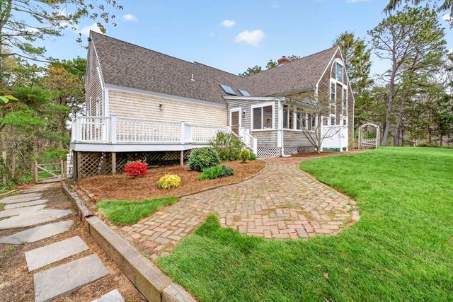 70 Uncle Deane's Rd, Chatham, MA 02659