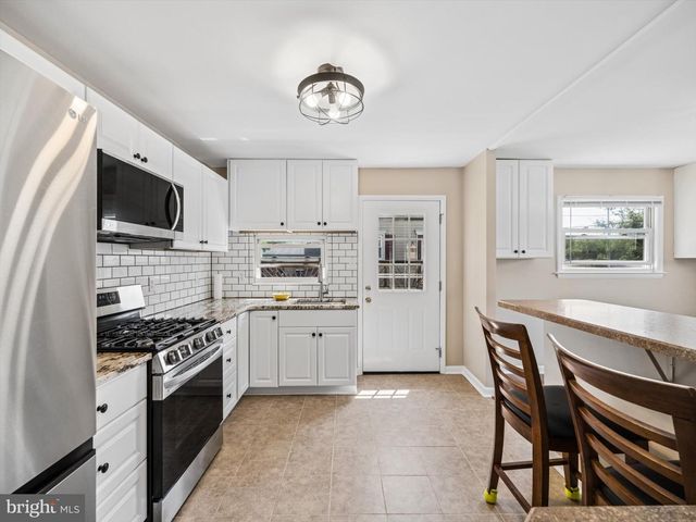 2837 ANZAC AVE, Abington, PA 19001