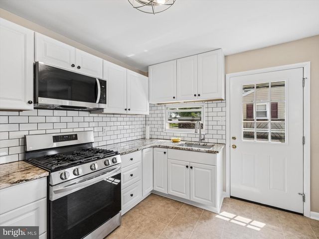 2837 ANZAC AVE, Abington, PA 19001