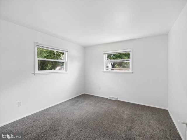 2837 ANZAC AVE, Abington, PA 19001