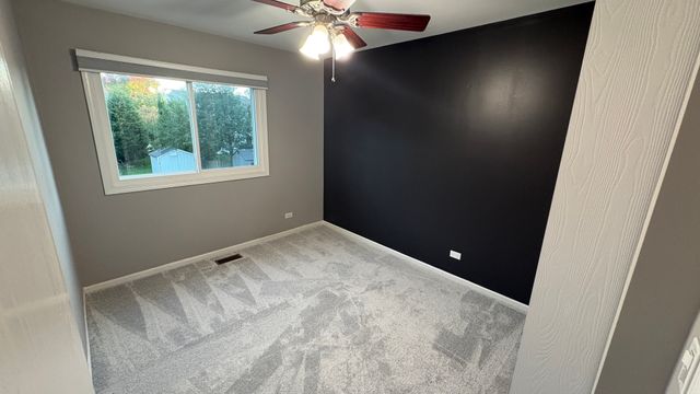 1717 N Waterville Lane, Schaumburg, IL 60194