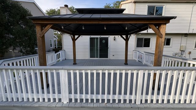 1717 N Waterville Lane, Schaumburg, IL 60194