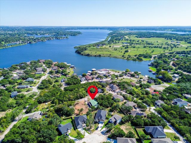 2712 Austin Drive, Granbury, TX 76048