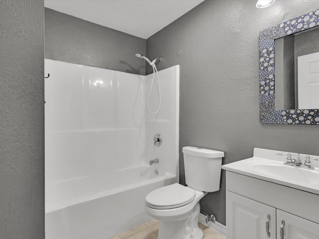 2712 Austin Drive, Granbury, TX 76048
