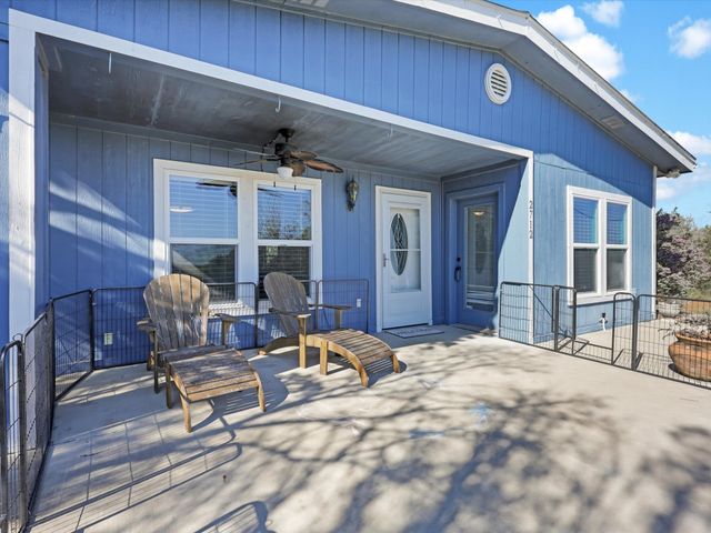 2712 Austin Drive, Granbury, TX 76048