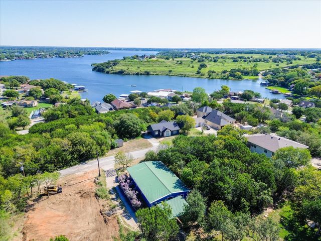 2712 Austin Drive, Granbury, TX 76048