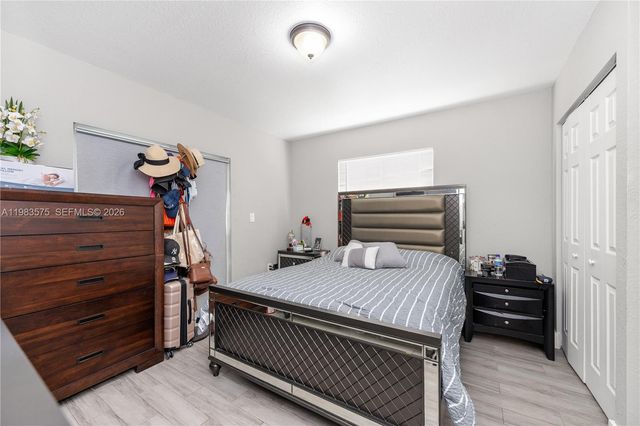 2419 NW 101st St, Miami, FL 33147