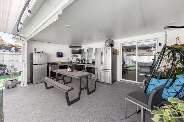 2419 NW 101st St, Miami, FL 33147