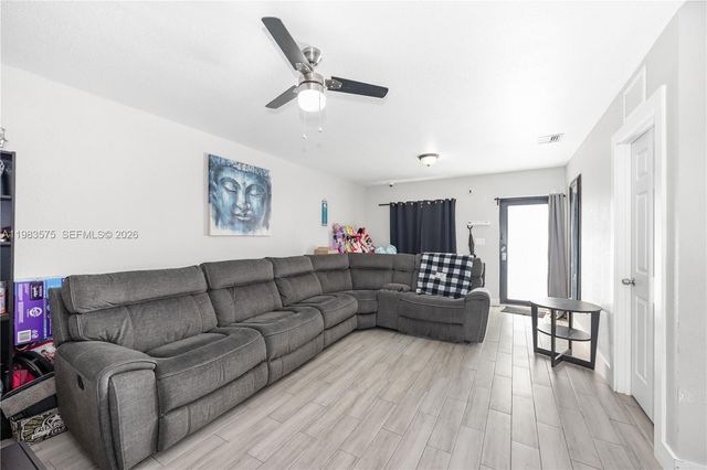 2419 NW 101st St, Miami, FL 33147