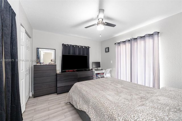 2419 NW 101st St, Miami, FL 33147