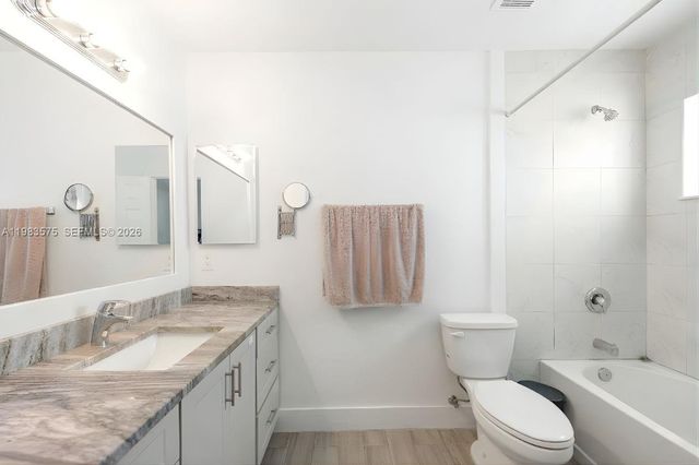 2419 NW 101st St, Miami, FL 33147