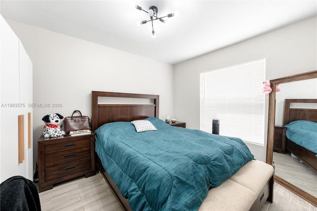 2419 NW 101st St, Miami, FL 33147