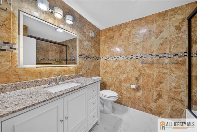 19 Harris Street, Carteret, NJ 07008