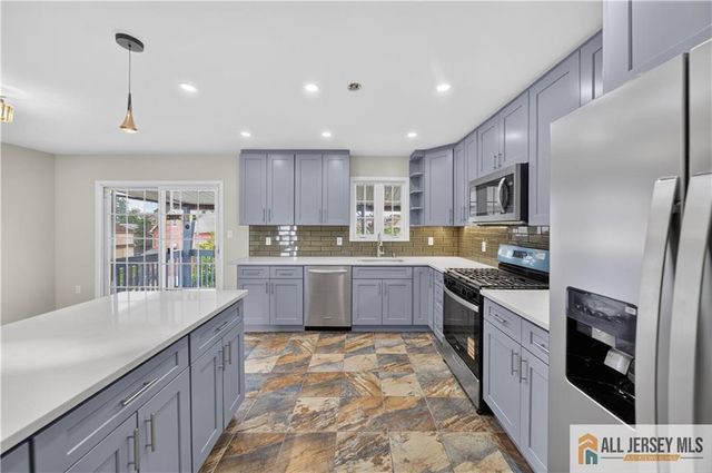 19 Harris Street, Carteret, NJ 07008