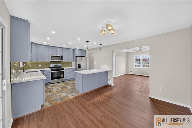 19 Harris Street, Carteret, NJ 07008