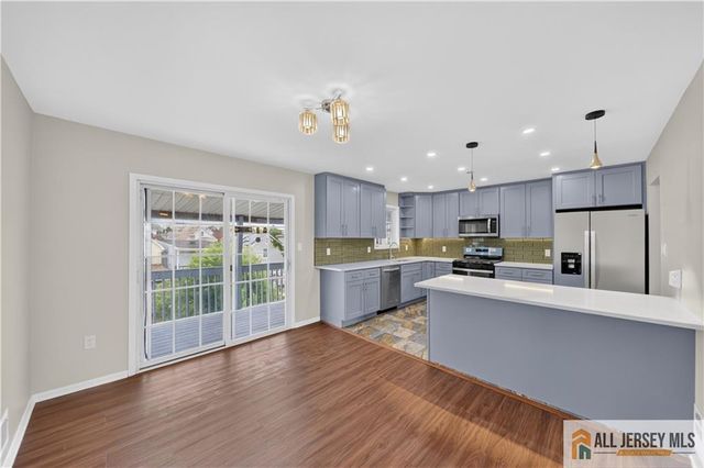 19 Harris Street, Carteret, NJ 07008